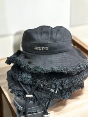 כובע jacquemus