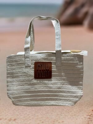 תיק קש miu miu